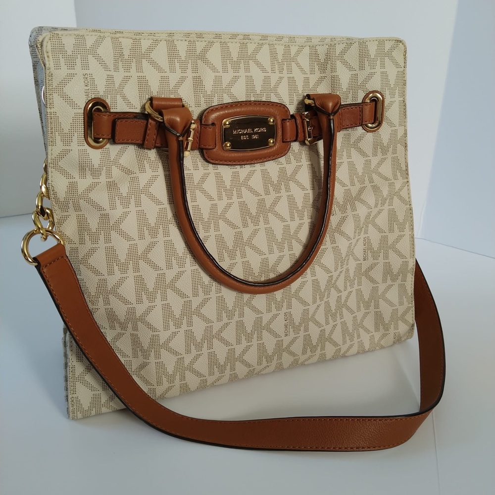 MICHAEL MICHAEL KORS
Large Vanilla Logo Printed Tote Bag
